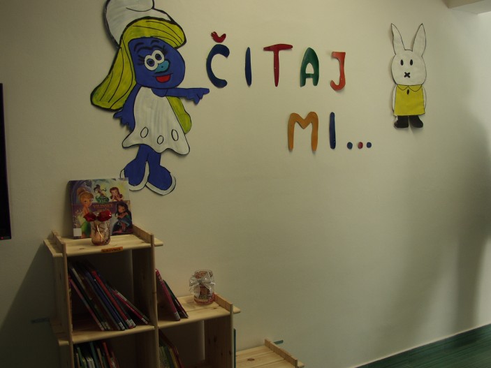 Mini knjižnica u dječjem vrtiću na  Bokanjcu