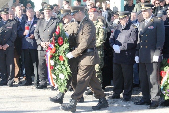Položeni vijenci u Kašiću i Islamu Latinskom