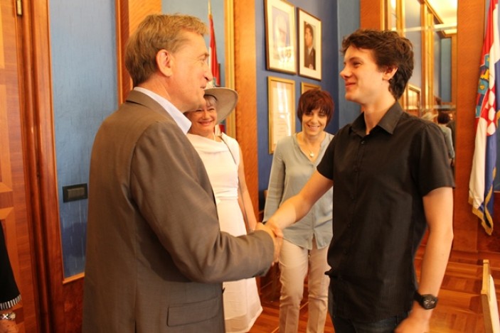 Gradonačelnik: zbog takvih kao ti optimistično gledamo u budućnost