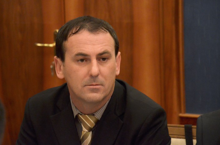 Sustav javnih bicikala, katastar plaža, kamp odmorište i punionica za električna vozila