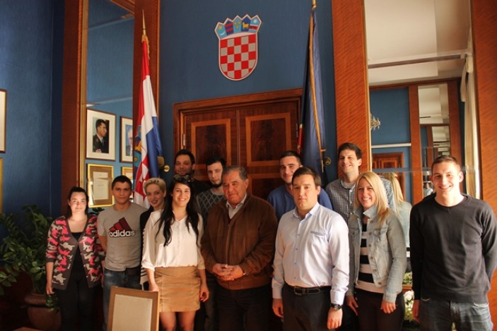 Konstituiran Savjet mladih