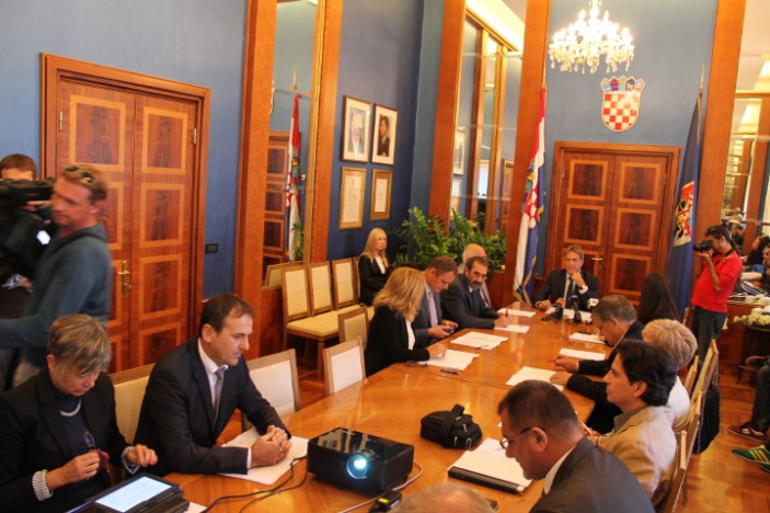 Izmjene UPU-a „Višnjik“ i „Skročini“, čekaonica u gradskoj luci, novi turistički projekti…