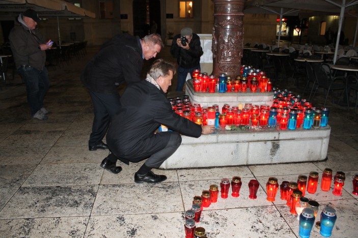 Sjećanje u svjetlosti svijeća