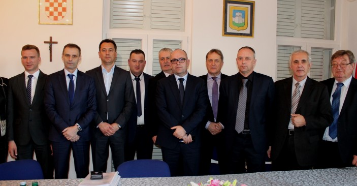 Potpisan ugovor za izgradnju podvožnjaka ispod rulne staze zadarske zračne luke