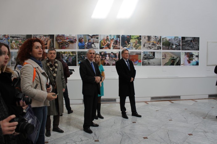 Otvorena izložba pod nazivom "Donbas: rat i mir"