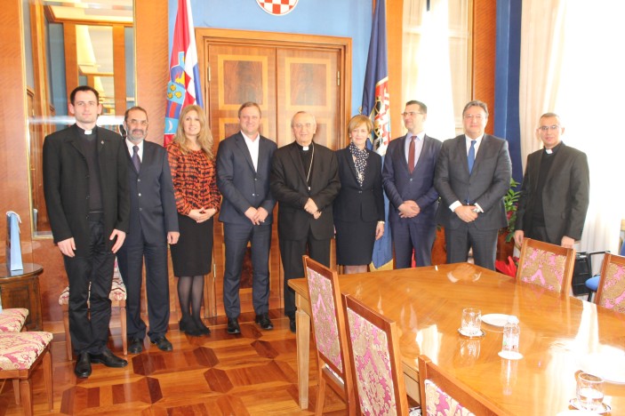 Prebožićni susret zadarskog gradonačelnika Branka Dukića i zadarskog nadbiskupa mons. dr. Želimira Puljića