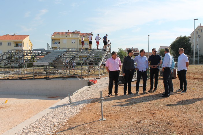 Gradonačelnik Dukić obišao nove teniske terene na Višnjiku