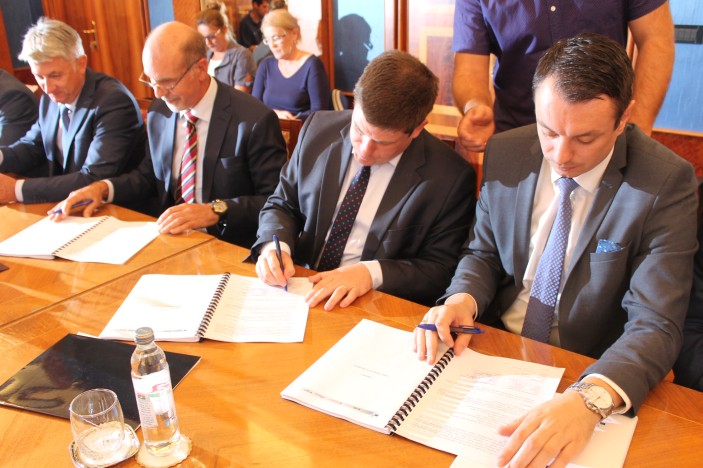 Potpisan ugovor o dodjeli bespovratnih sredstava za nabavku novih autobusa Liburnije