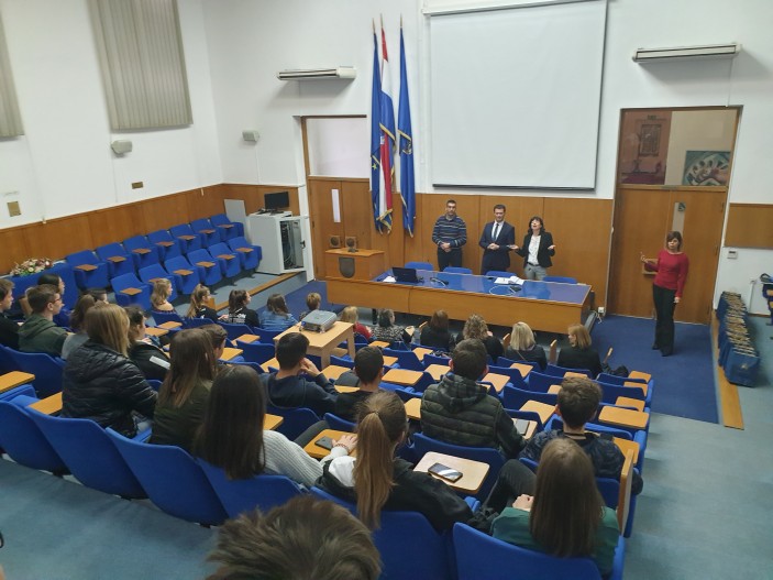 Nastavljen projekt učeničke razmjene između Terezvaroša i Zadra