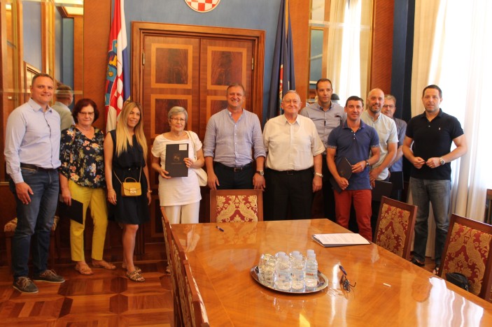 Potpisani ugovori o energetskoj obnovi obiteljskih kuća