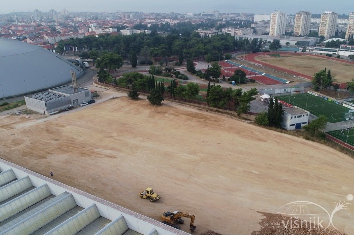 Novo parkiralište na Višnjiku