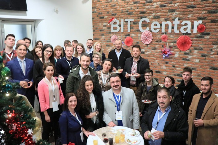 Završava projekt "CODE"