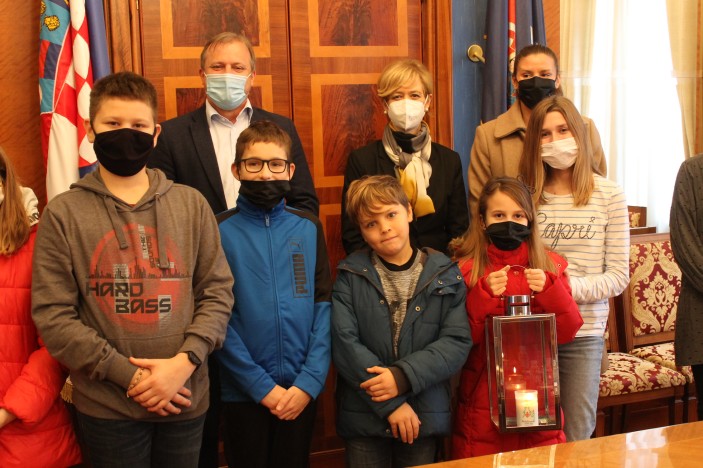 Betlehemsko svjetlo u gradskoj upravi