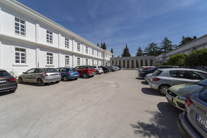 Privremeno se zatvara parking kod Gradske knjižnice Zadar